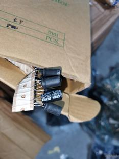 16mm脚距3.5m议价商品 体积8 共4800个 25v470uf