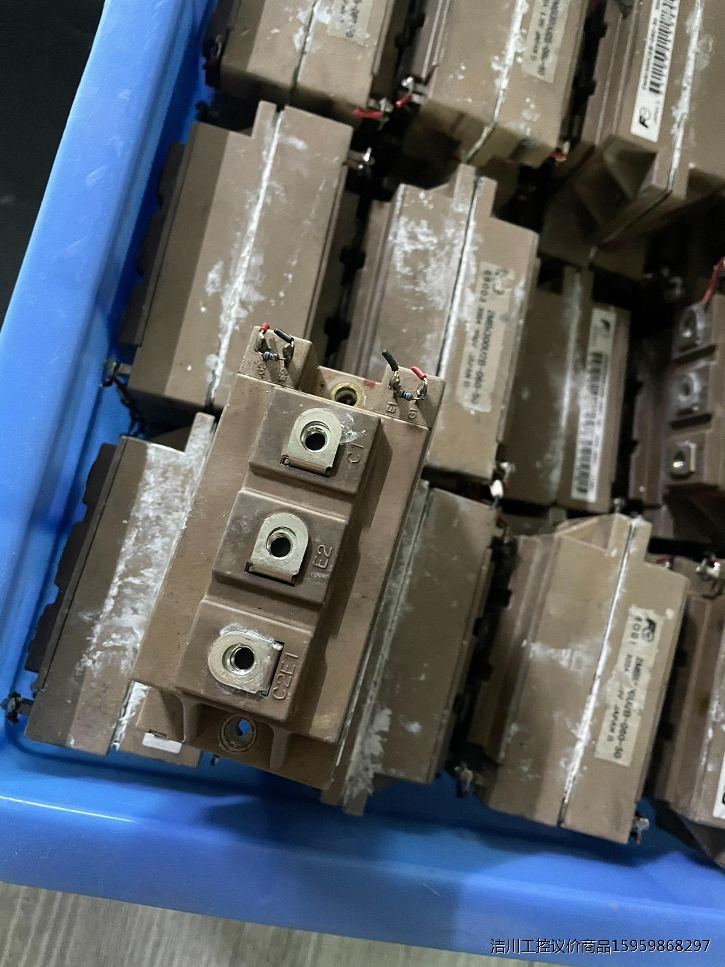 2MBI300U2B-060-50 2MBI300VB-06议价商品