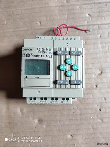 欧姆龙PLC  ZEN-10C3AR-A-V2  成色如图议价商品