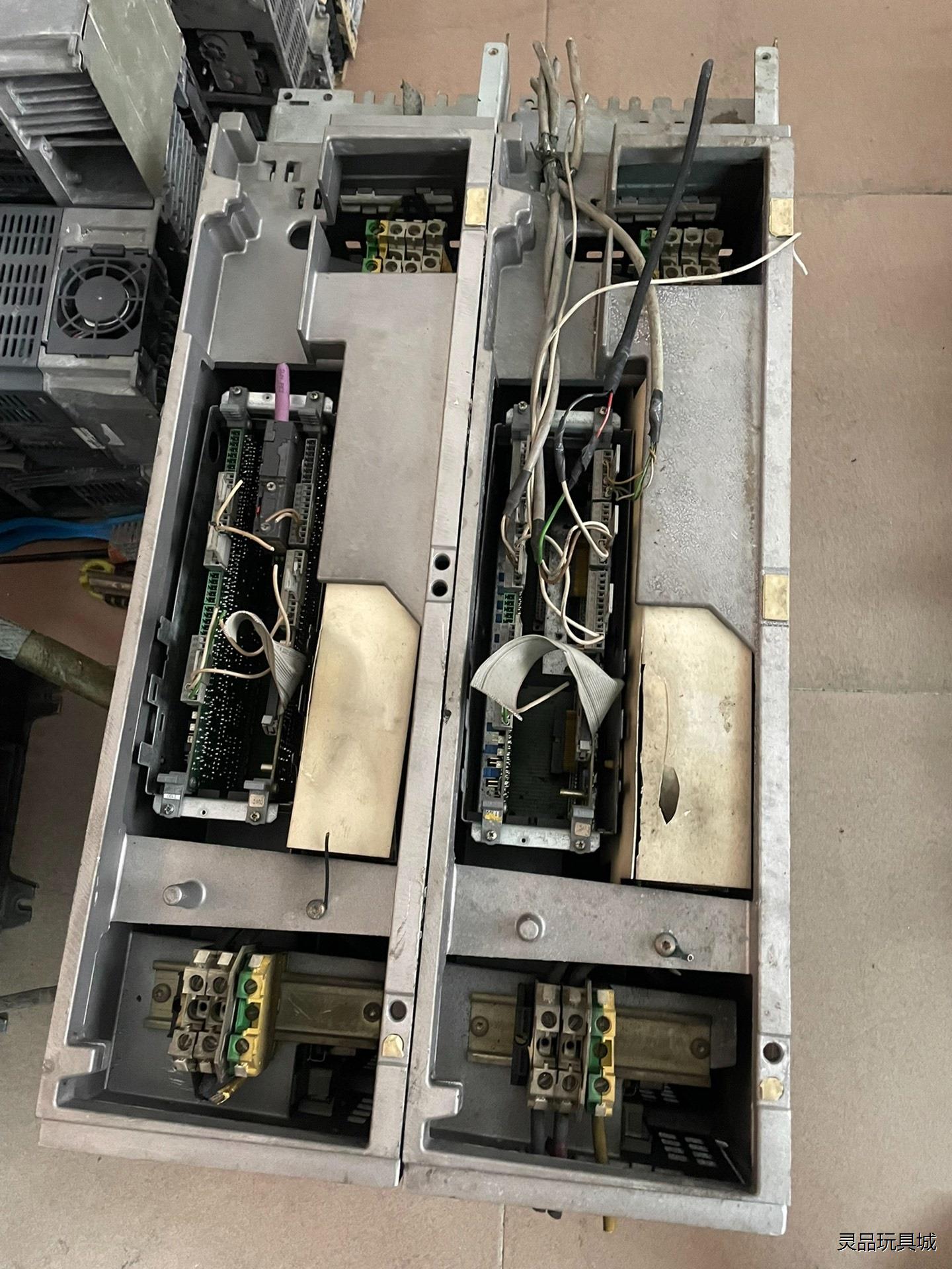 西门子交流变频器.6SE7022-6TC61-Z.少上盖 拆议价商品