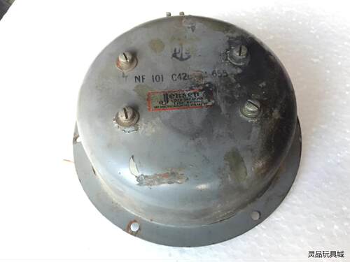 1116早期带军标的8.6欧白磁音屏喇叭一支；尺寸160X7议价商品
