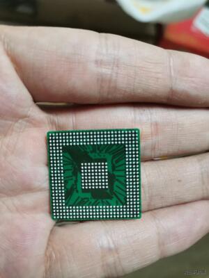 NXP原装正品芯片:MPC5566MVR132工厂样品一只，议价商品