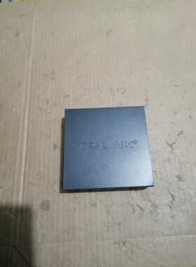 TP-LINK  TL-SF1005P  百兆以太网POE交洁川议价