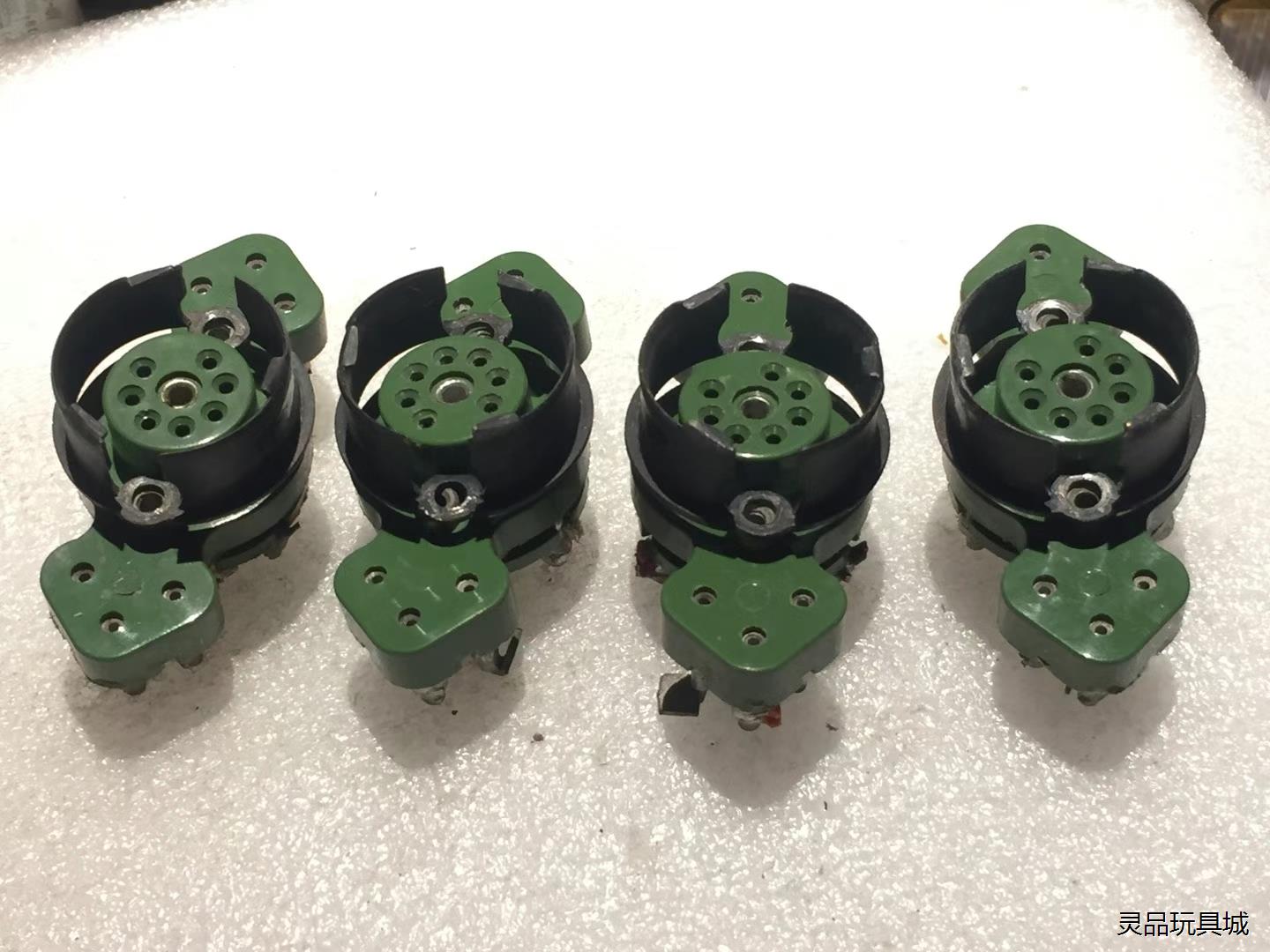 1201西电正品6X4管等可用的七脚管座4支；成色非常好，拆议价商品