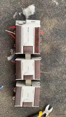 LM3106和利时PLC，扩展模块LM3320两台，型号成色议价商品