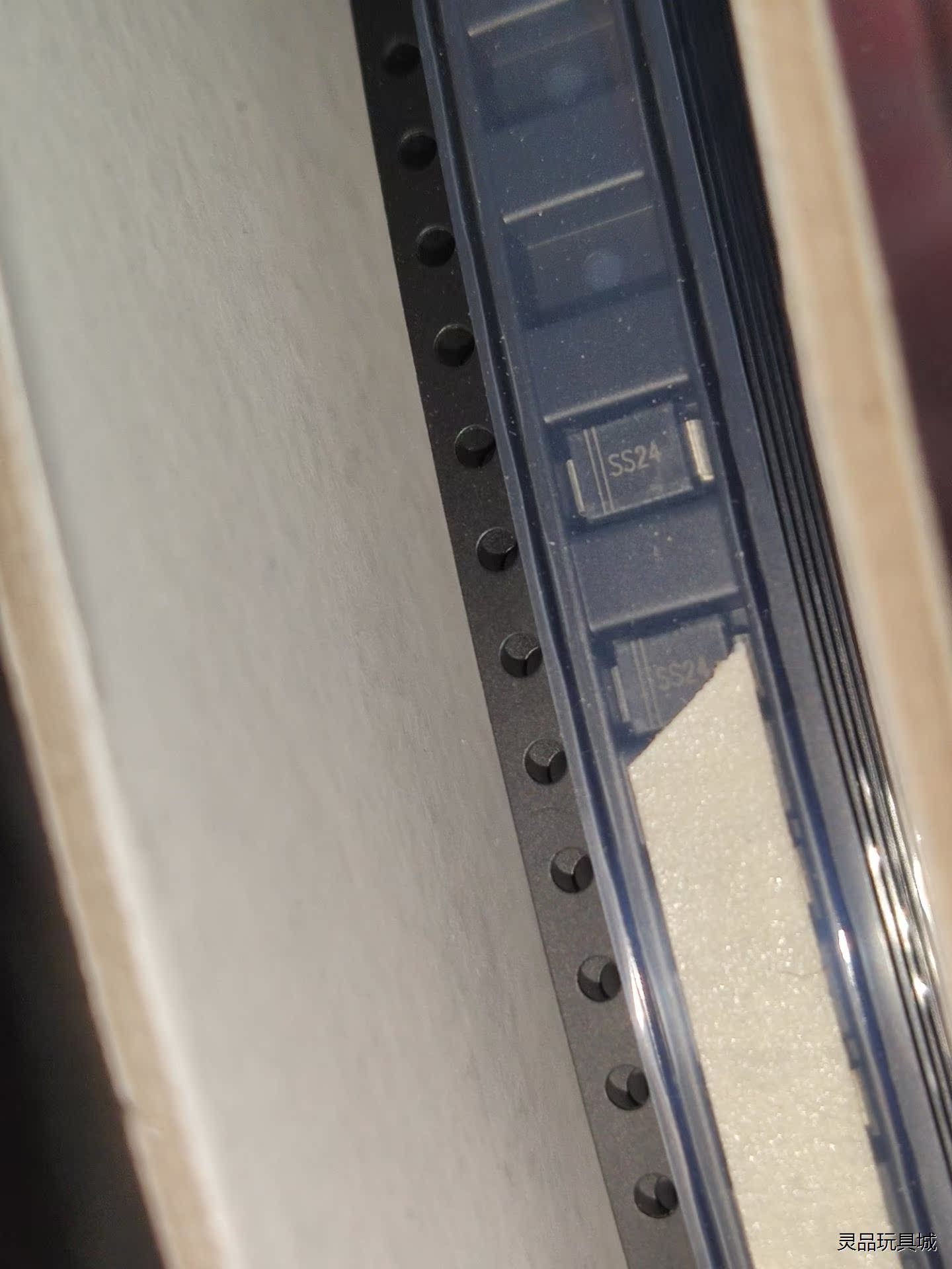 SS24 SMB 贴片肖特基二极管 2A40V 整盘3000议价商品