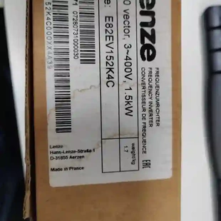 缺安装 议价 E82EV152K4C LENZE模块全新