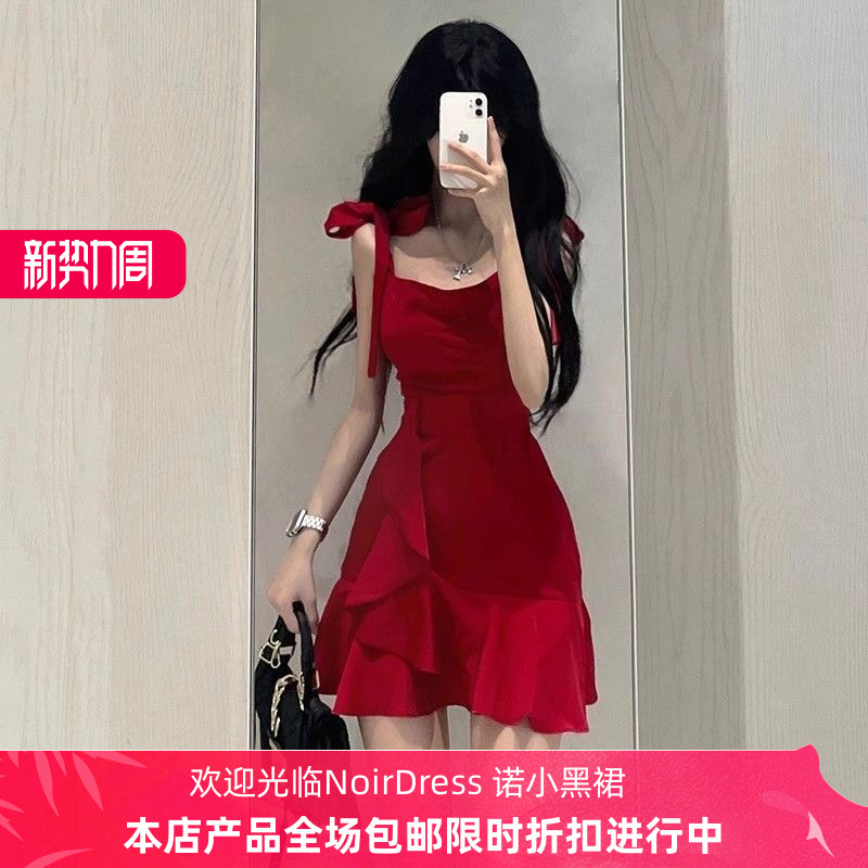 夏季新款辣妹短裙感黑色吊带连衣裙子小众设计感黑色a字裙