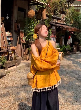法式复古黄色流苏圆领露肩衬衫女春秋海边度假穿搭设计感小众上衣