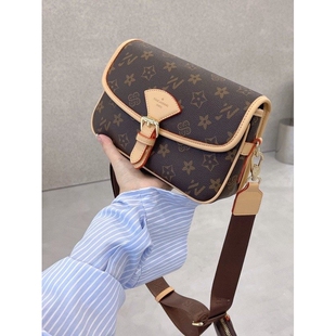 女包奢侈品牌真皮香港潮牌老花2026新款中古包高级单肩斜挎百搭小