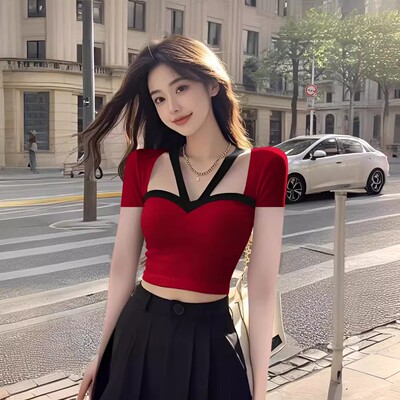 辣妹风撞色V领短袖修身显瘦T恤