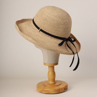 高档拉菲草帽新品日系文艺蝴蝶结草帽女夏季遮阳大帽檐翘边手工钩