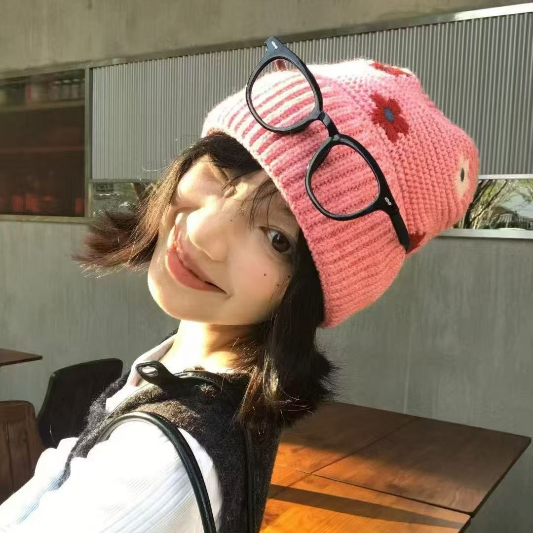 韩国ins刺绣甜美小花针织帽女秋冬百搭保暖套头加厚显脸小毛线帽