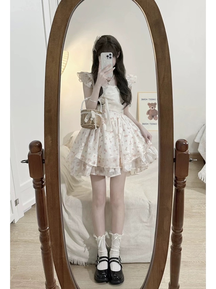 小飞袖方龄高腰碎花蓬蓬连衣裙甜美减龄蝴蝶结短款法式公主风