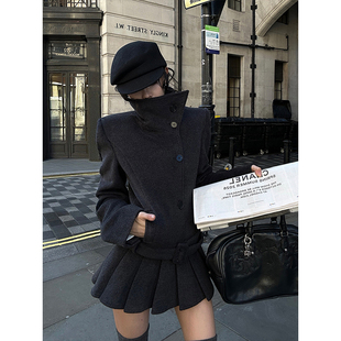 2025秋冬新款韩系高级感气质灰色短款毛呢外套+百褶短裙显瘦套装