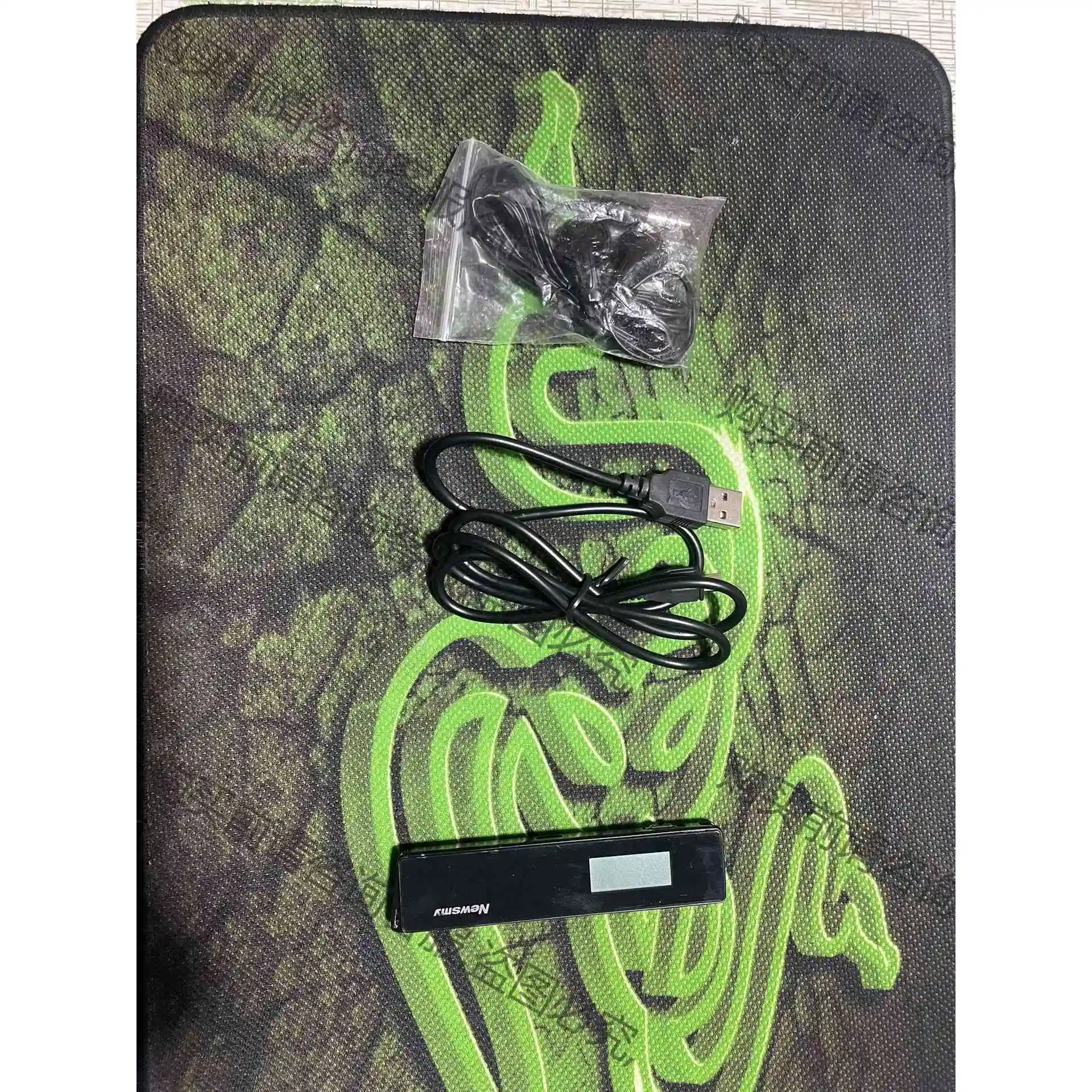 Newsmy 数码录音笔 V03，8g版，正常使用无异常，带 议价产品 原