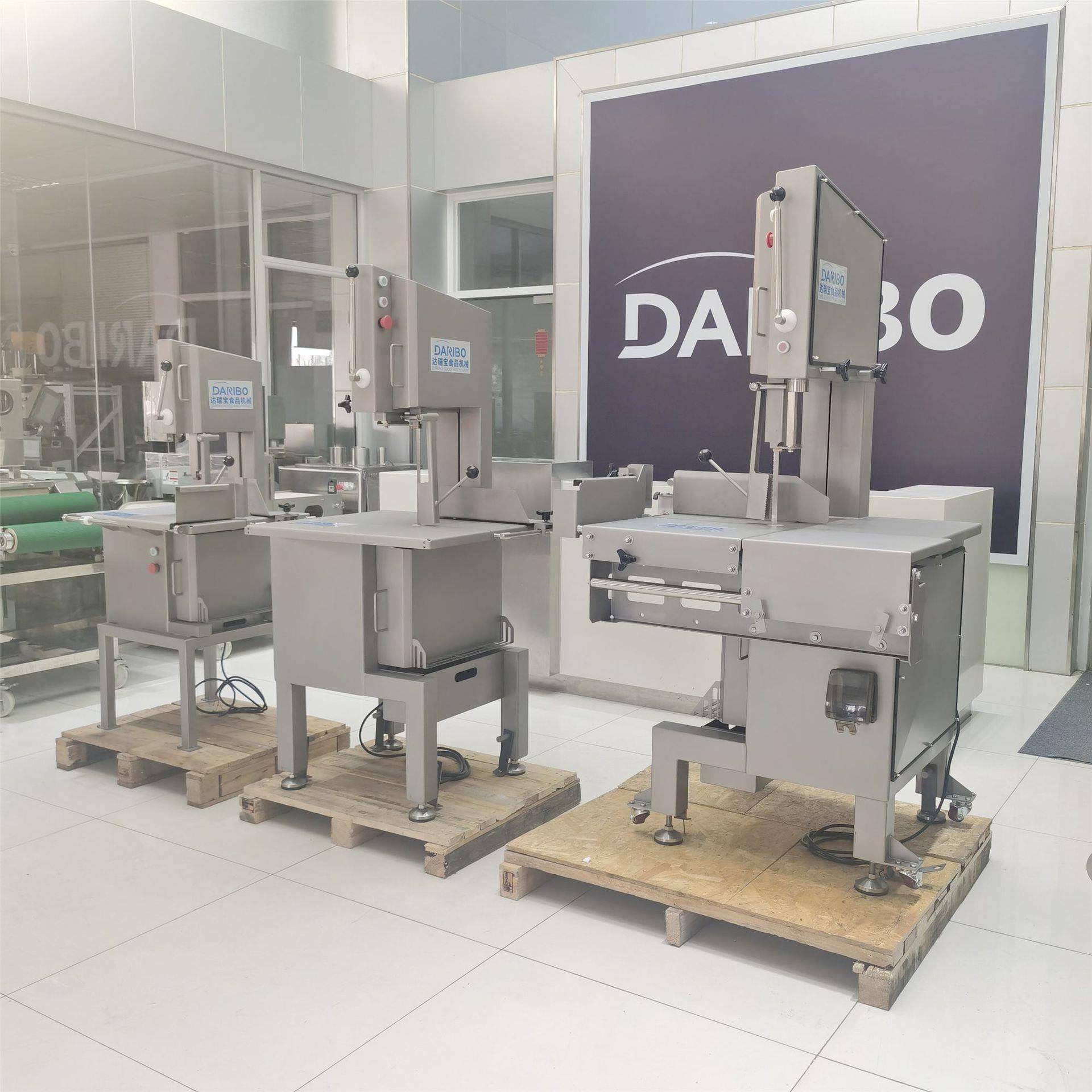 W喷砂锯骨机 锯骨机排骨猪脚切骨机器 260锯骨机多高度可选