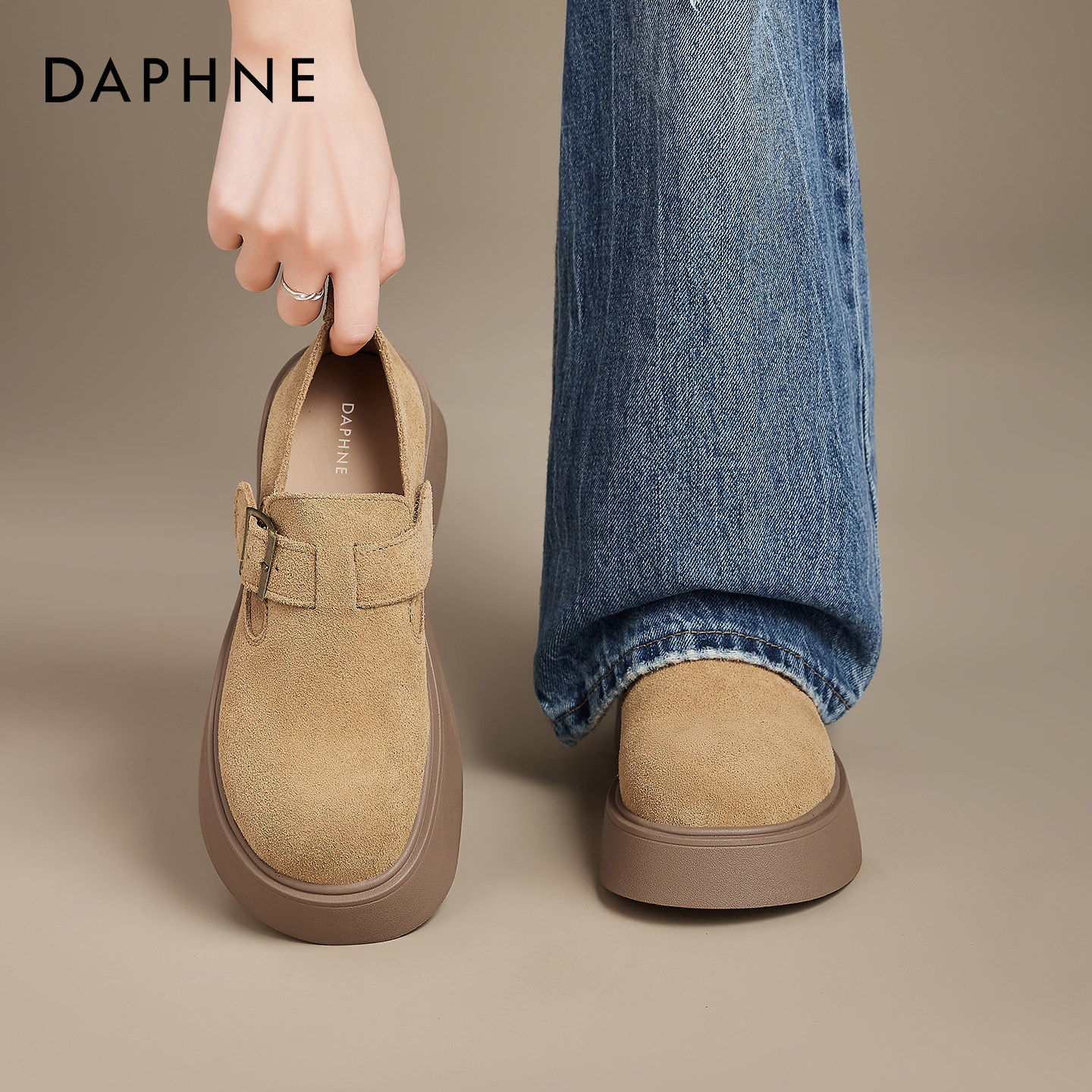 达芙妮厚底勃肯鞋女2026春季新款法式棕色全包小个子增高休闲单鞋