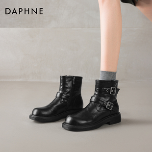 达芙妮皮带扣马丁靴子女2026新款秋冬加绒黑色短靴英伦风骑士靴子