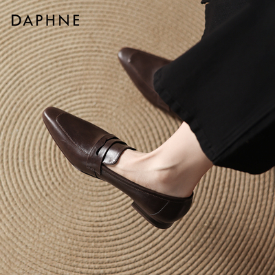 达芙妮棕色乐福鞋英伦风尖头皮鞋