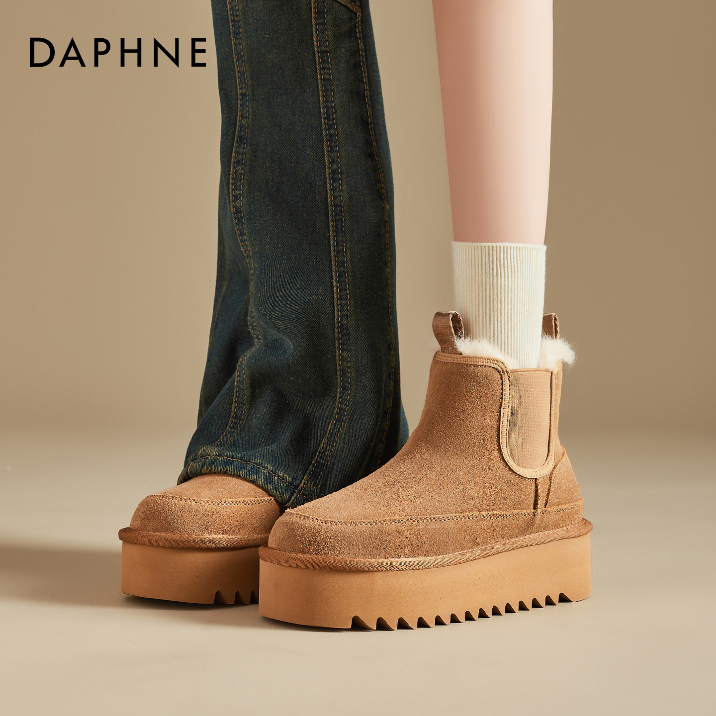 达芙妮2025新款冬季加绒雪地靴女