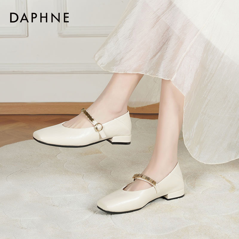 达芙妮单鞋女2026年新款春秋法式温柔晚晚鞋一字扣平底白色豆豆鞋,女鞋,浅口单鞋,淘宝优惠券,粉丝福利购,淘宝优惠卷