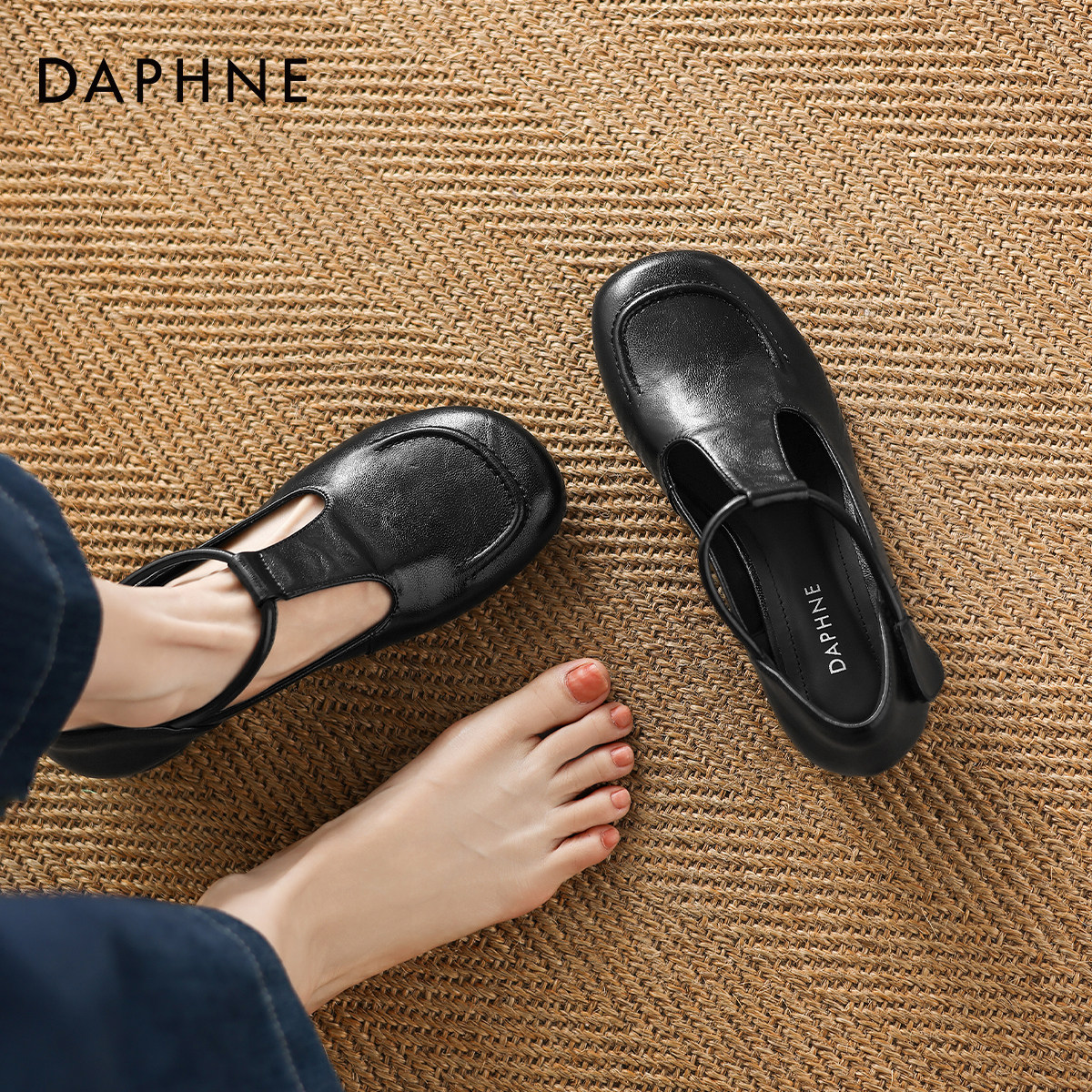 达芙妮粗跟浅口单鞋女复古小皮鞋