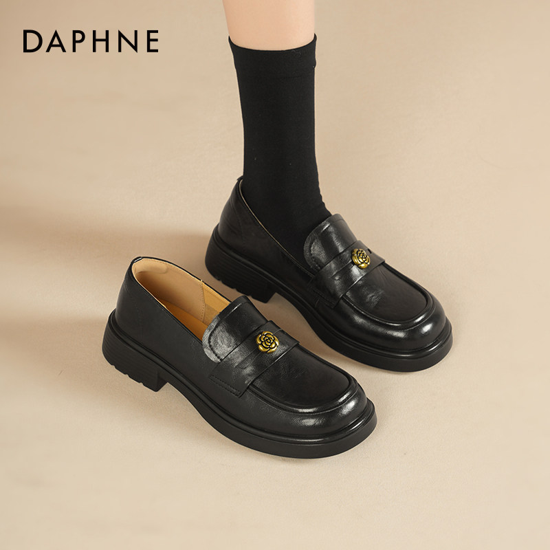 达芙妮厚底乐福鞋女2026新款复古英伦山茶花小皮鞋一脚蹬黑色单鞋