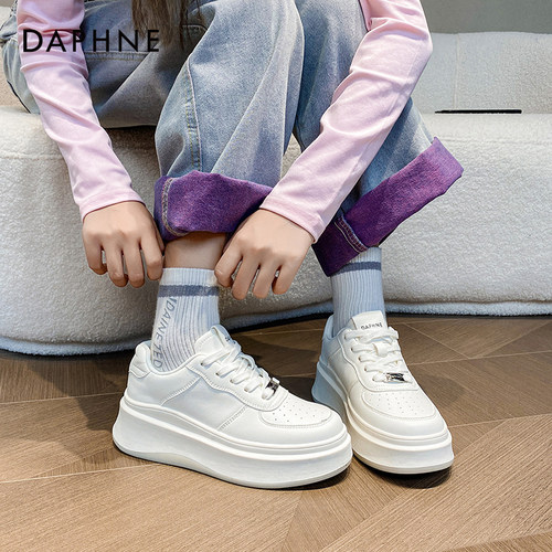 达芙妮厚底小白鞋女百搭休闲板鞋