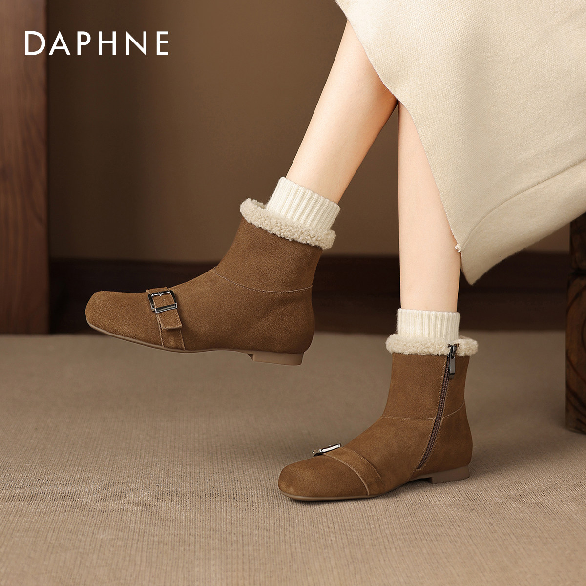 达芙妮雪地靴女款2026新款冬季平底女靴加绒短靴保暖毛毛靴棉靴子,女鞋,时尚雪地靴,淘宝优惠券,粉丝福利购,淘宝优惠卷