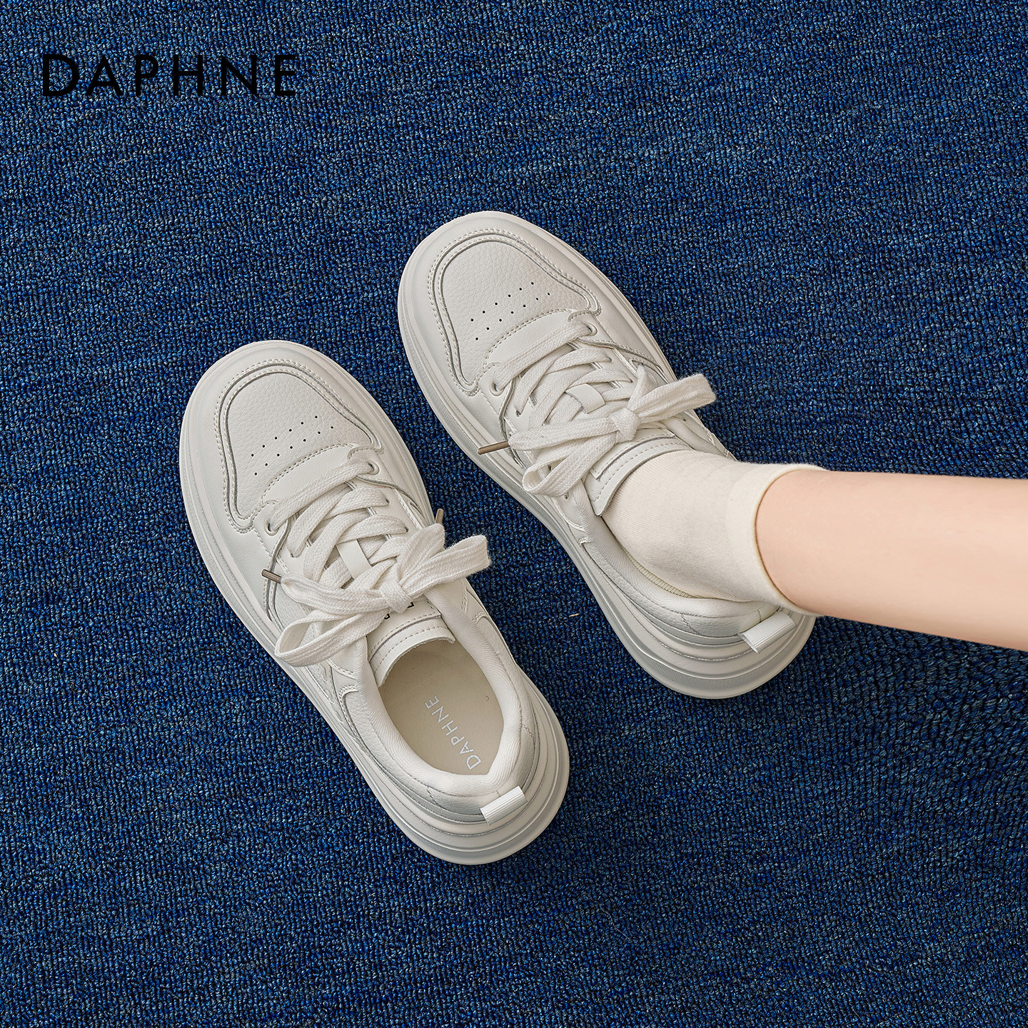 达芙妮厚底休闲小白鞋女2026新款春季增高百搭松糕鞋软底运动板鞋