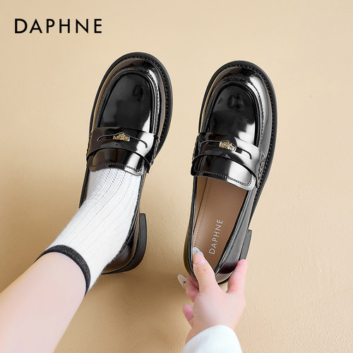 达芙妮乐福鞋金币亮面小皮鞋