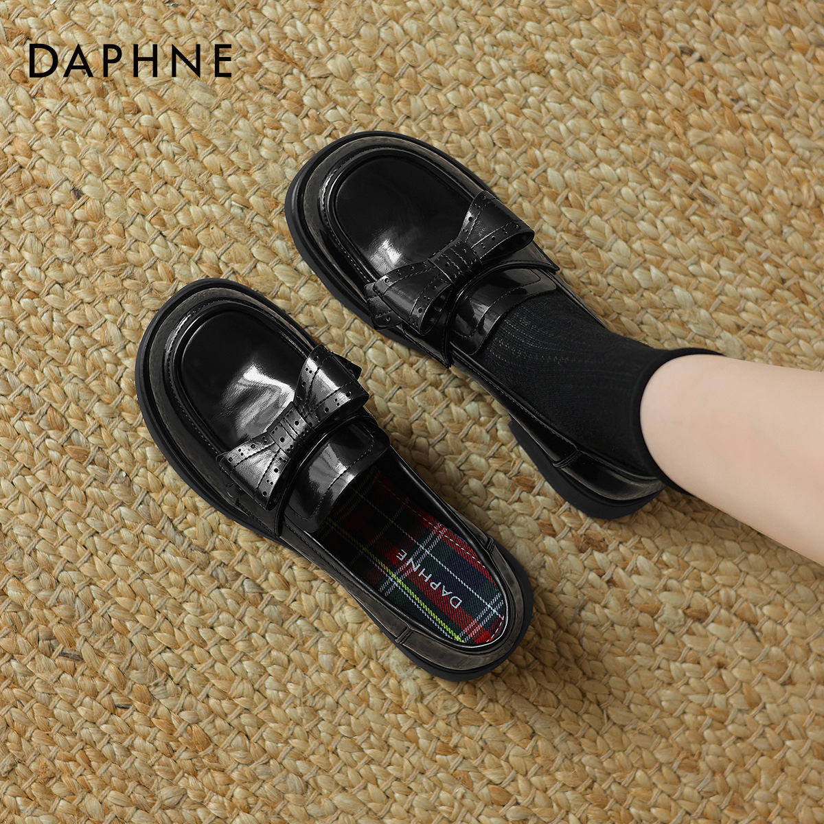 达芙妮新款黑色jk学院风乐福鞋女