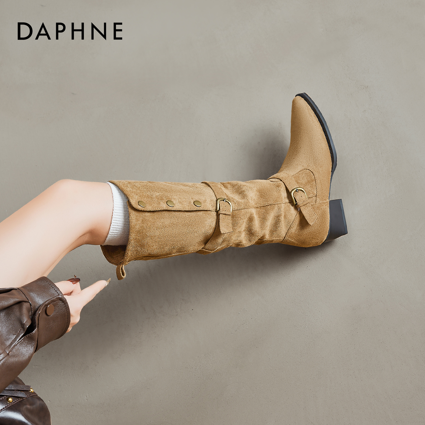 【达芙妮】厚底长筒靴显瘦堆堆靴