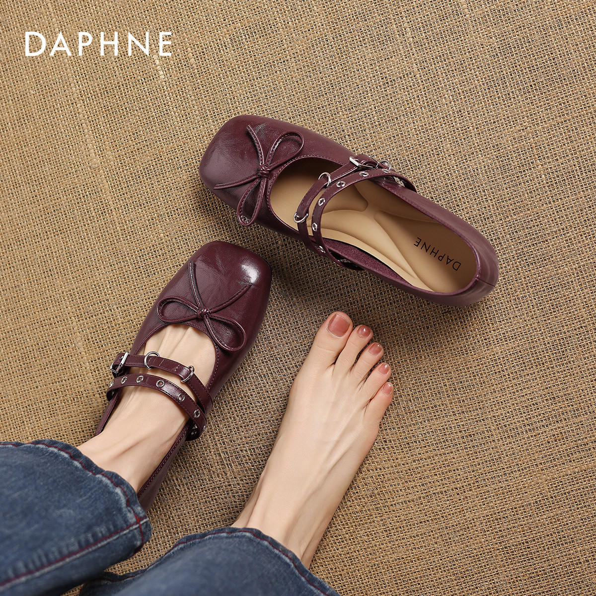 达芙妮芭蕾平底鞋单鞋女款2026新款法式铆钉玛丽珍女鞋红色小皮鞋