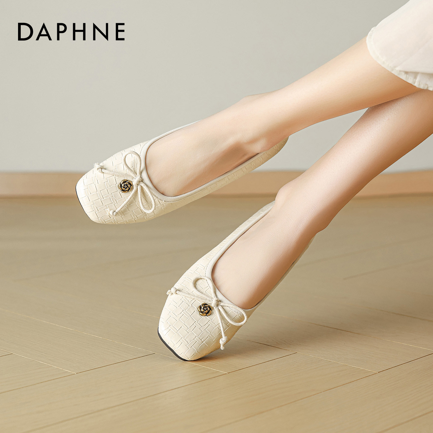 达芙妮法式平底单鞋女2026新款春季气质瓢鞋蝴蝶结软底不累脚女鞋,女鞋,浅口单鞋,淘宝优惠券,粉丝福利购,淘宝优惠卷