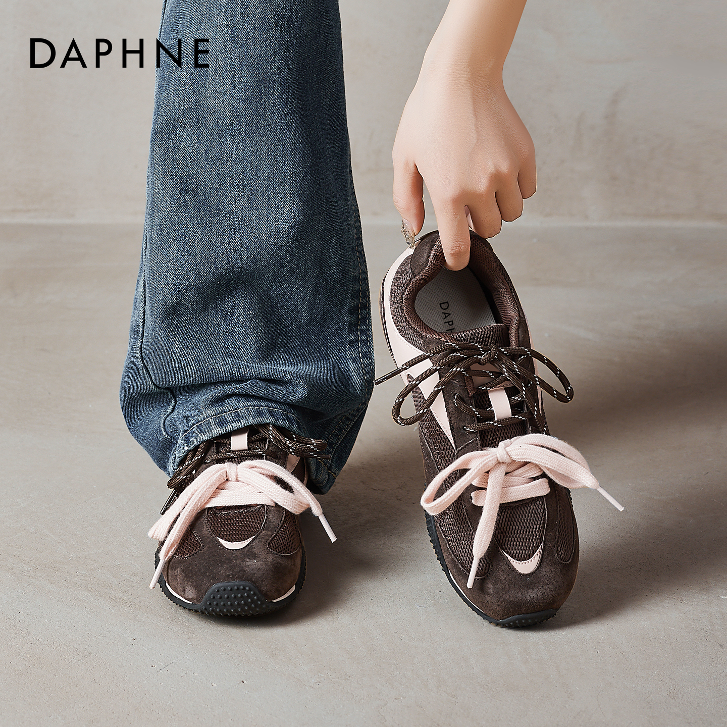 达芙妮厚底德训鞋女内增高2025新