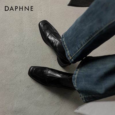 达芙妮黑色复古短靴英伦风马丁靴