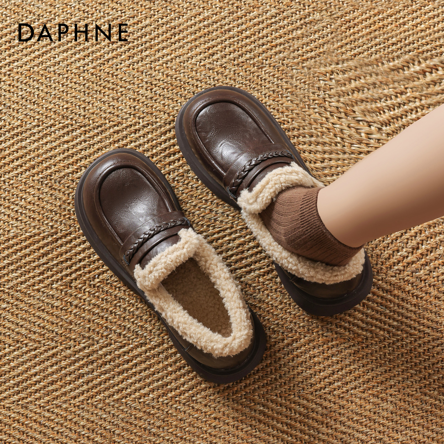 达芙妮厚底乐福鞋女通勤单鞋