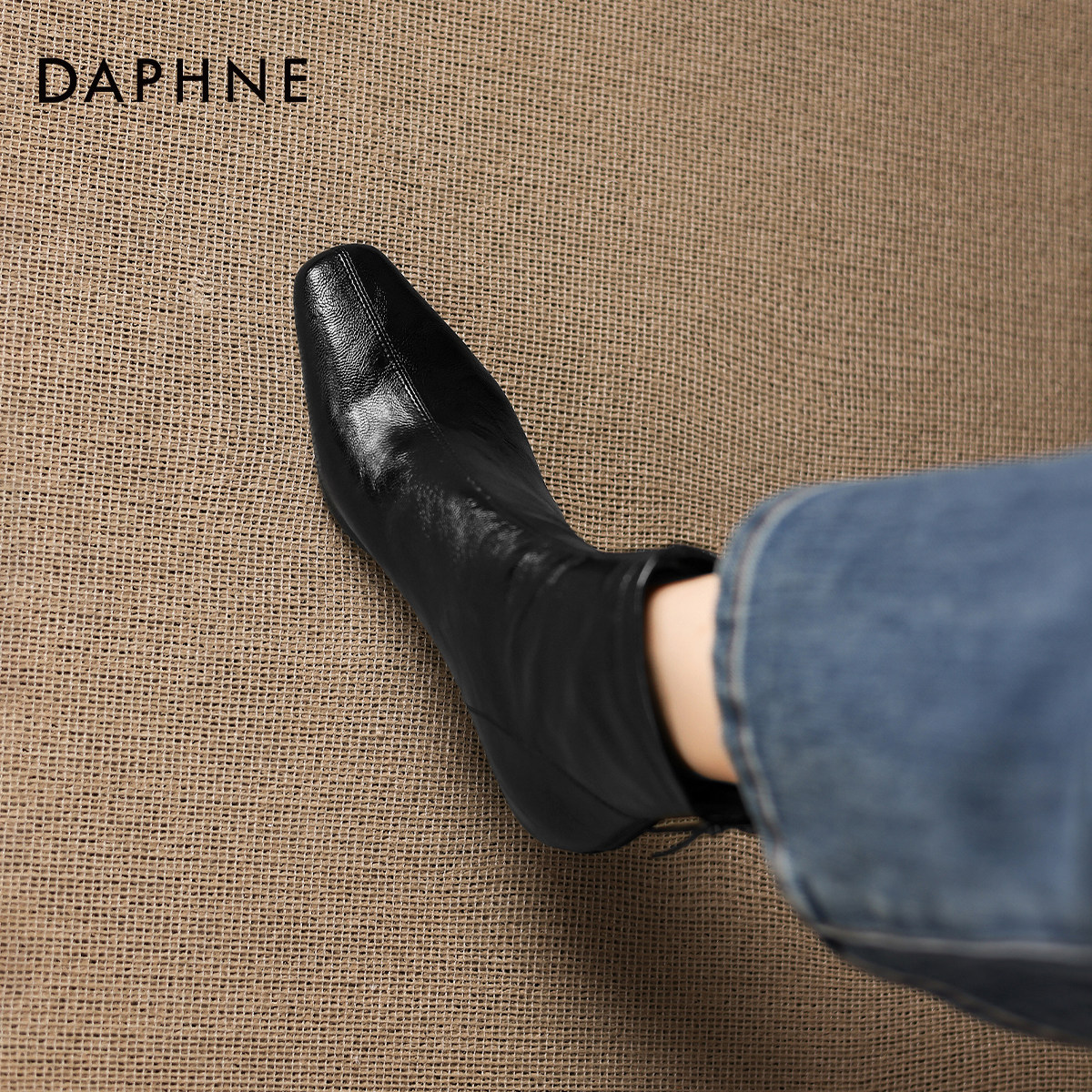 达芙妮黑色尖头短靴女冬季2026新款细高跟鞋女士加绒马丁靴瘦瘦靴,女鞋,时装靴,淘宝优惠券,粉丝福利购,淘宝优惠卷