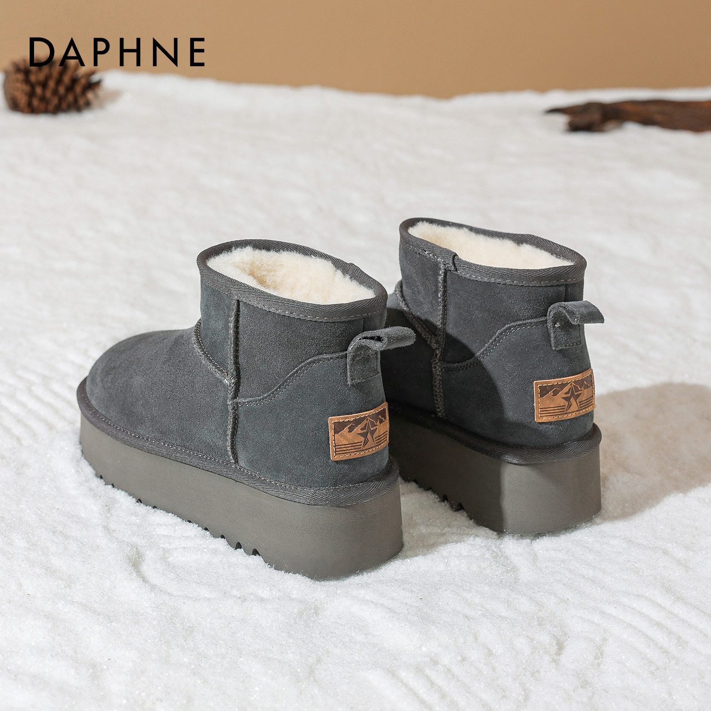 达芙妮灰色雪地靴女内增高冬加绒