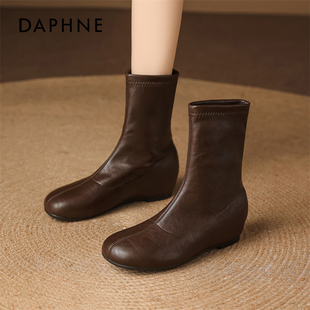 达芙妮棕色靴子女2025新款冬季加绒厚底雪地短靴高级感中筒瘦瘦靴