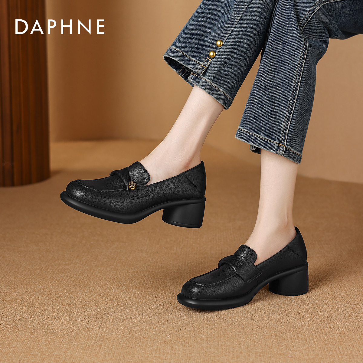 达芙妮乐福鞋英伦厚底粗跟小皮鞋