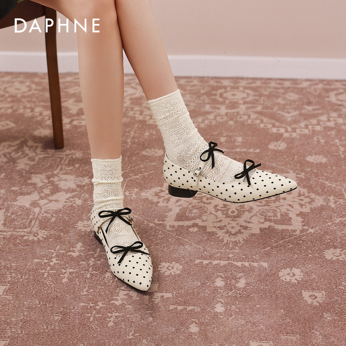 达芙妮法式波点玛丽珍鞋女2026新款春夏季配裙子尖头粗跟浅口单鞋