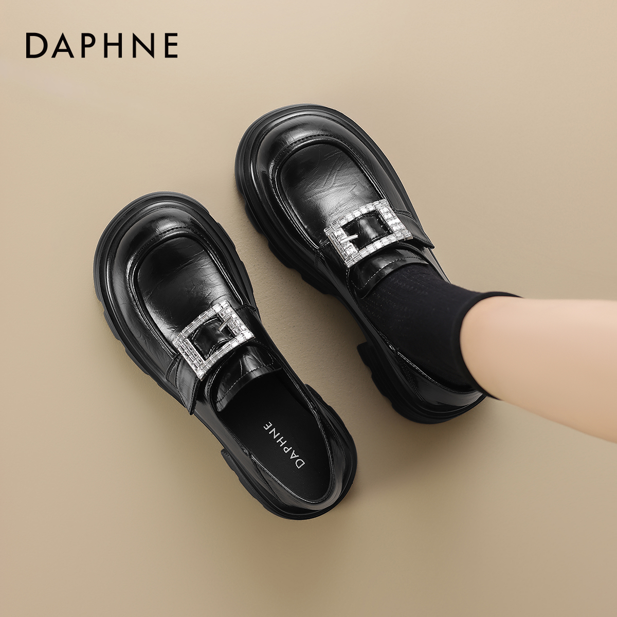 达芙妮厚底乐福鞋女英伦风小皮鞋