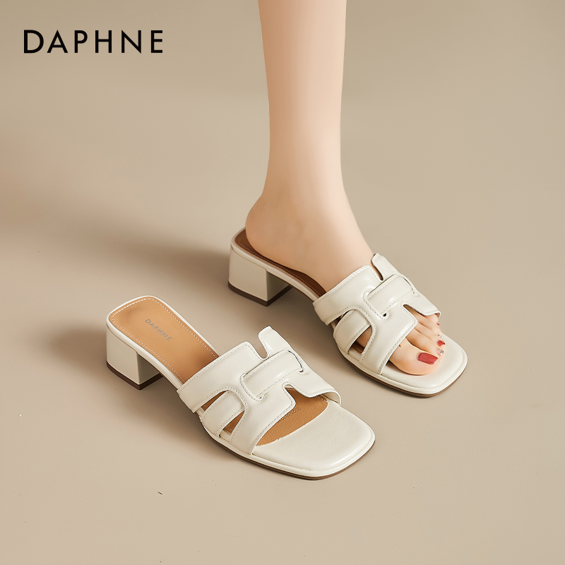 达芙妮高跟拖鞋女外穿夏季2025新款今年流行凉拖鞋海边绝美一字拖