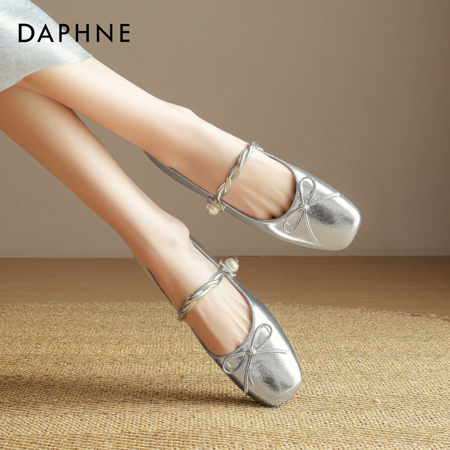 达芙妮银色单鞋女配裙子平底小皮鞋2026春季新款绝美芭蕾玛丽珍鞋,女鞋,浅口单鞋,淘宝优惠券,粉丝福利购,淘宝优惠卷