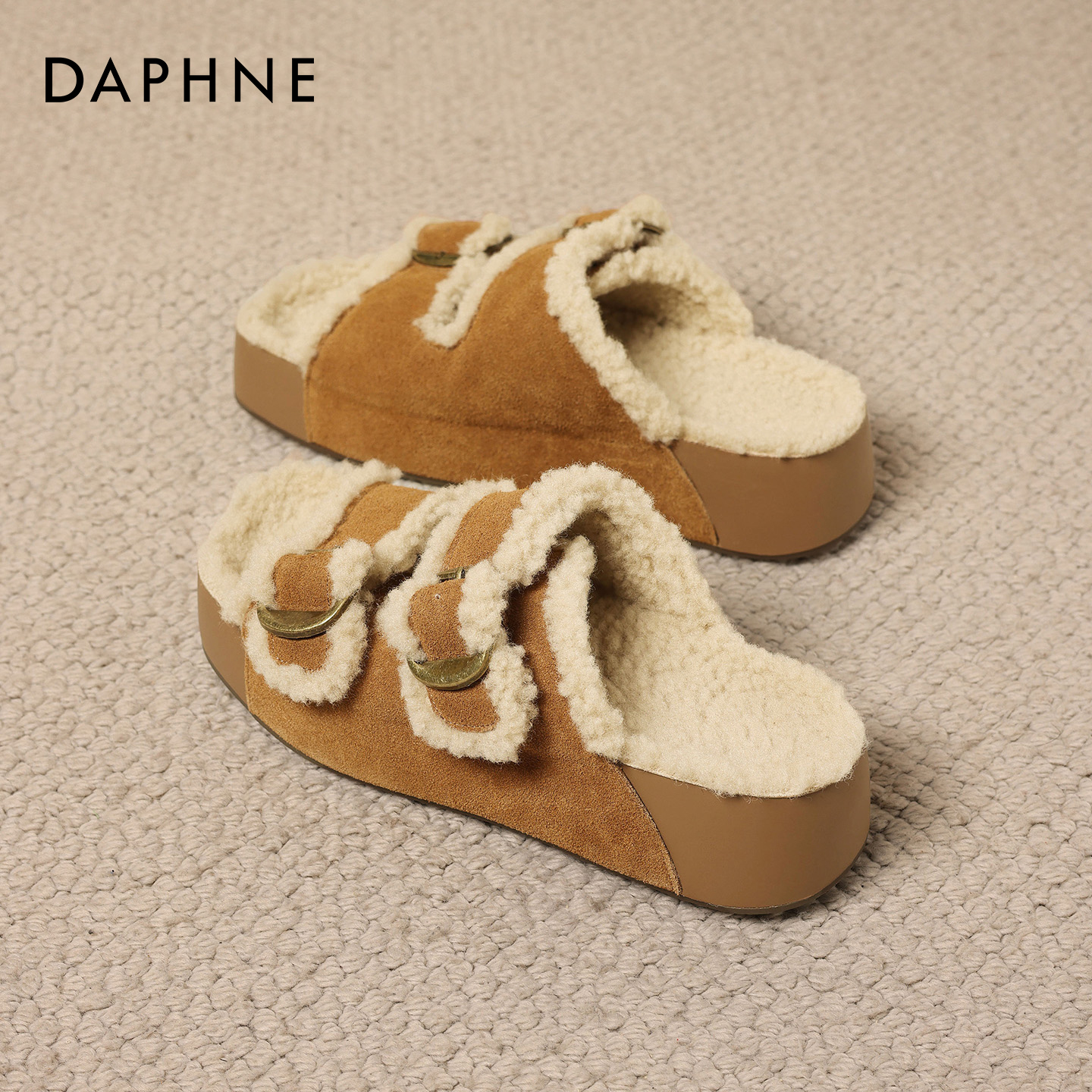 【达芙妮】加绒厚底勃肯鞋女秋冬