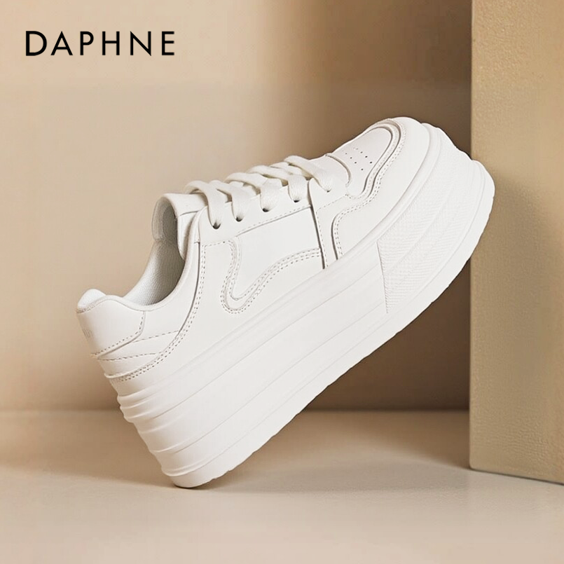 达芙妮厚底小白鞋女2026春季新款休闲百搭增高板鞋系带松糕运动鞋