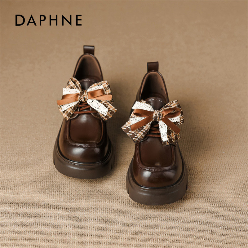 达芙妮棕色乐福鞋女2026春季新款英伦厚底小皮鞋系带学院风jk单鞋,女鞋,深口单鞋,淘宝优惠券,粉丝福利购,淘宝优惠卷